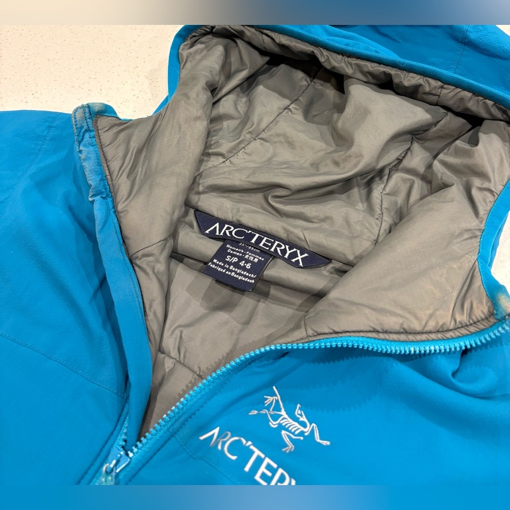 Women’s S Arcteryx Atom Jacket - Picture 3 of 4